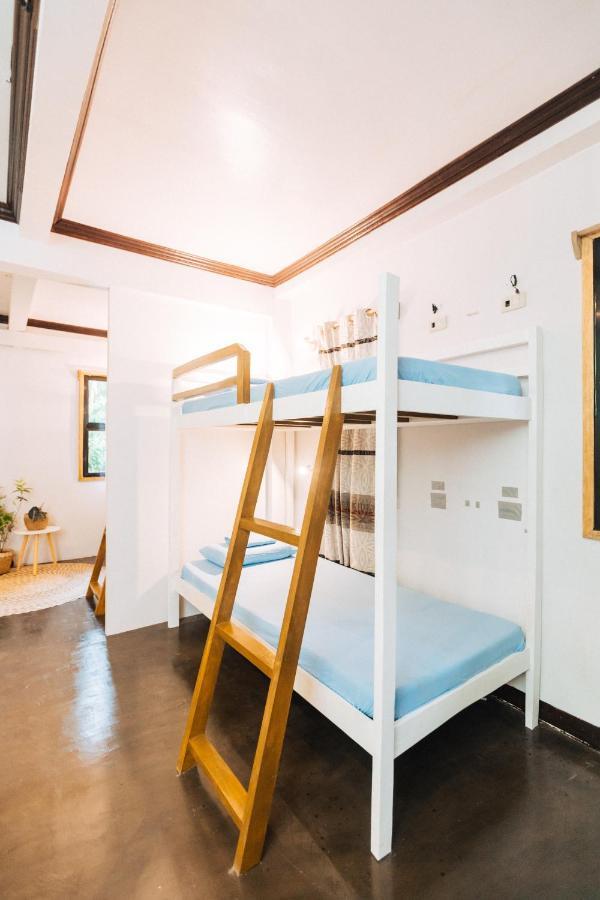 Higala Hostel Siargao 제너럴 루나 외부 사진
