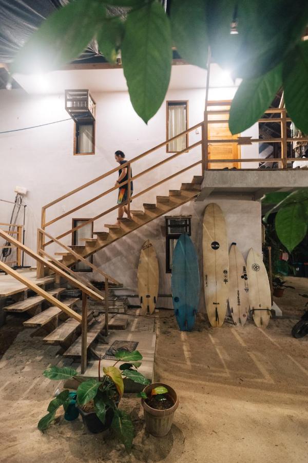 Higala Hostel Siargao 제너럴 루나 외부 사진
